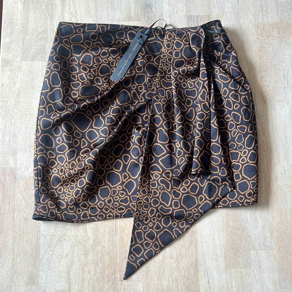 Small House of Harlow x Revolve Mini Skirt - Picture 2 of 4